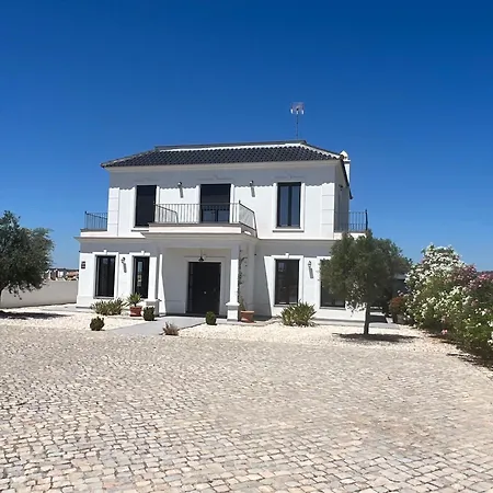 The White House * Huelva